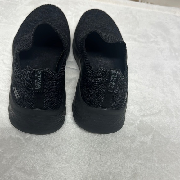 Skechers Black Athletic Slip-On Shoes with Breathable Mesh Air Cooled - Picture 12 of 14
